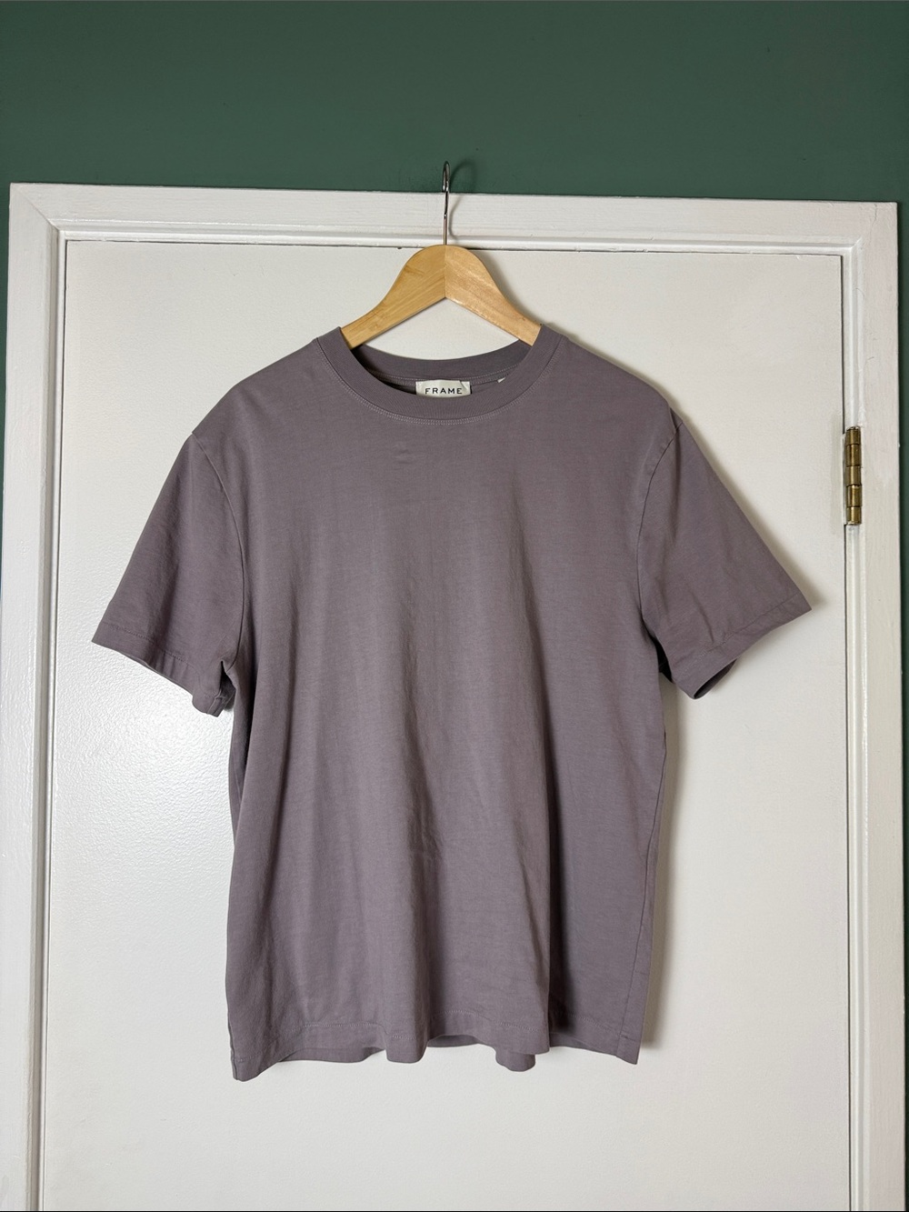 Frame Denim Men's Crew Neck T-Shirt in Mauve - Medium